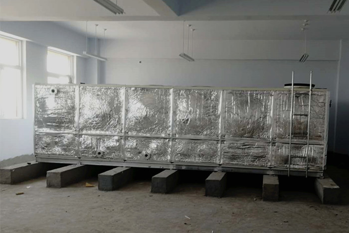 信陽鄉31.5立方橡塑保溫玻璃鋼水箱