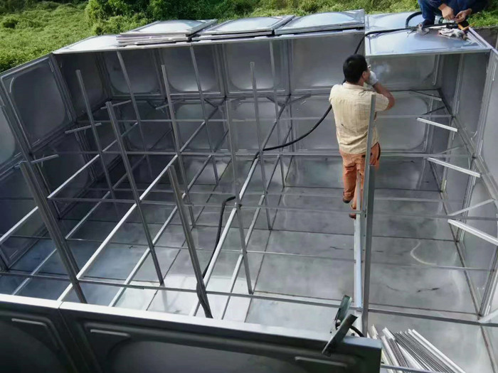 焊接不銹鋼水箱時電流怎么調節？