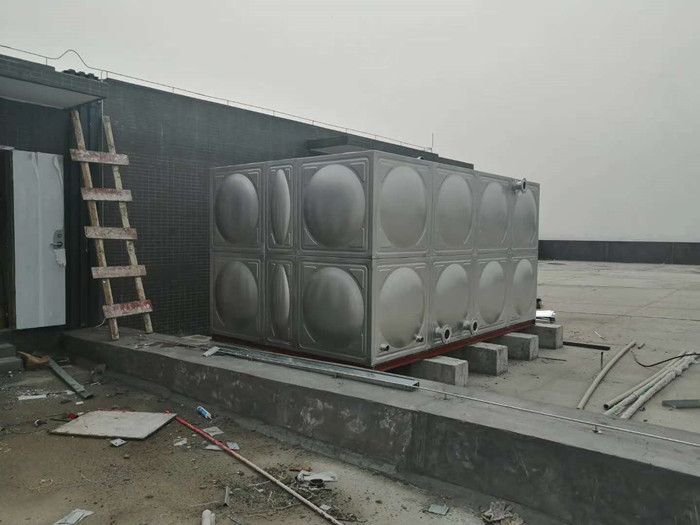 怎樣辨別不銹鋼水箱材料的優(yōu)劣？