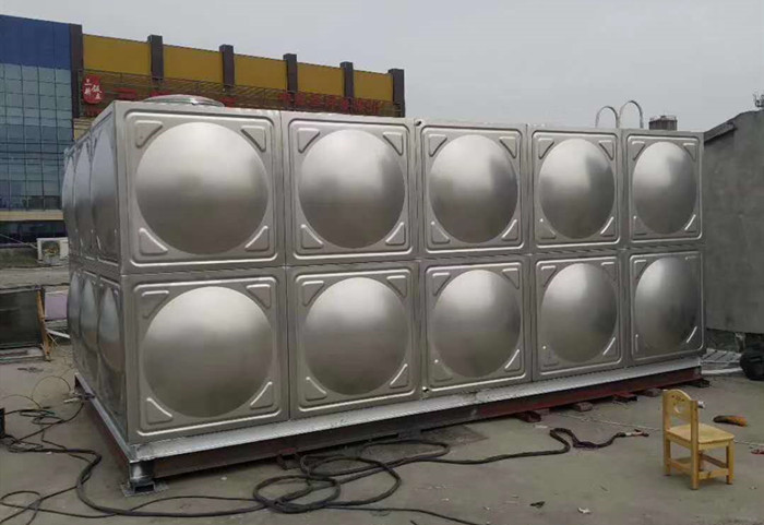 不銹鋼水箱為什么要做成圓形凸起？