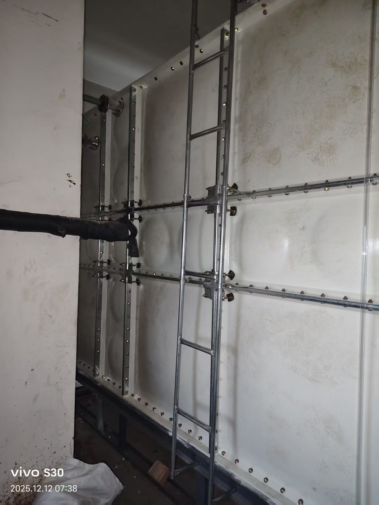 天津河西區新城大廈玻璃鋼消防水箱