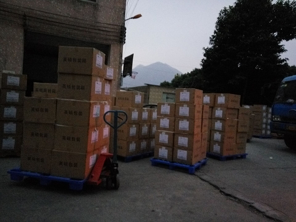 英碩包裝大貨柜出貨，我們累并快樂(lè)著！