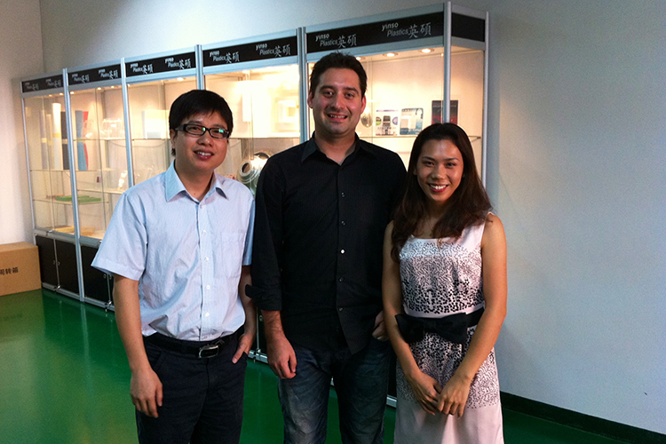 防靜電吸塑托盤(pán)如何走入德國(guó)市場(chǎng)——英碩與德國(guó)客戶(hù)的緣份